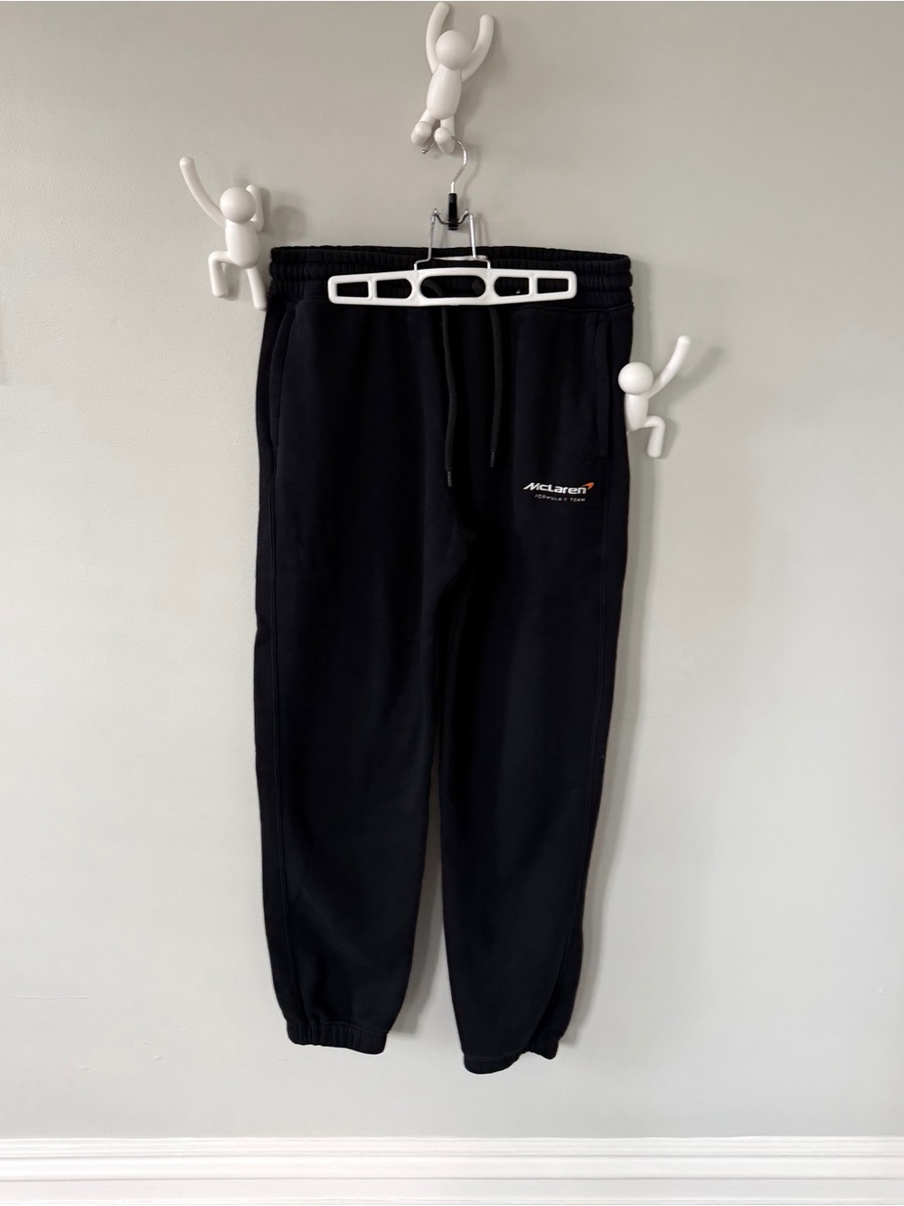 Hollister McLaren black sweatpants - Medium